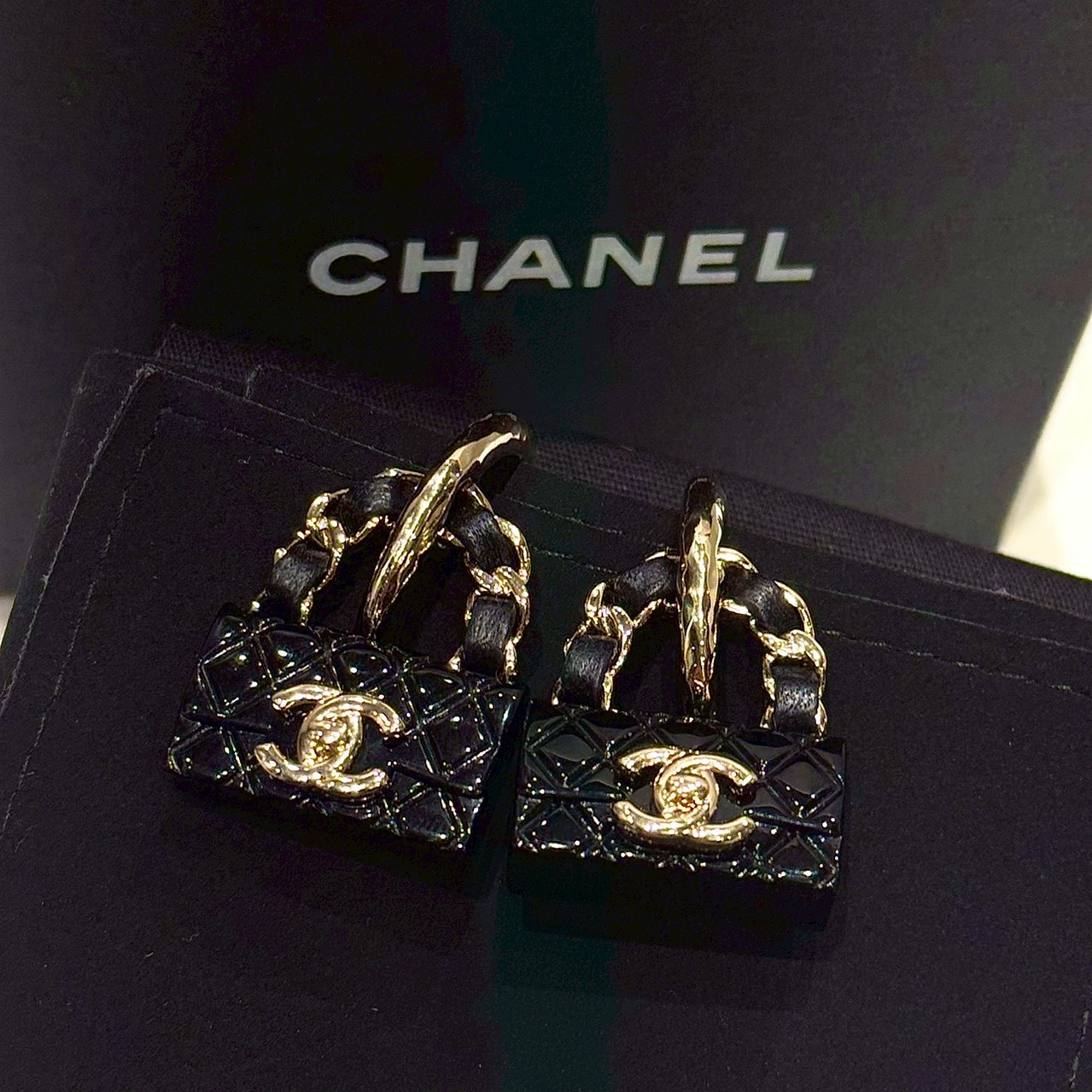 CHANEL シャネル マトラッセピアス ブラック 正規箱 正規ケース - 画像 (2)