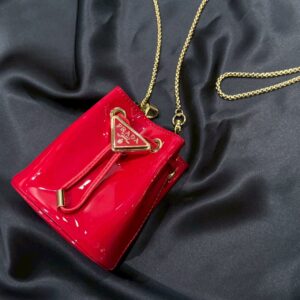 プラダ PRADA 1NR016  パテントレザーミニポーチ チェリー