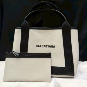 BALENCIAGA　バレンシアガ　ネイビー カバストート 339933