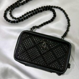 シャネル CHANEL ソーブラック スタッズ ミニチェーンウォレット ブラック　