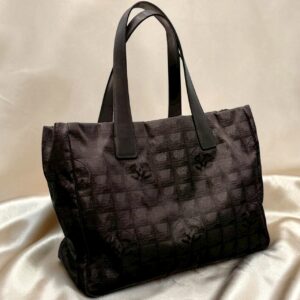 シャネル CHANEL ニュートラベルライン トートMM 11番 ブラック