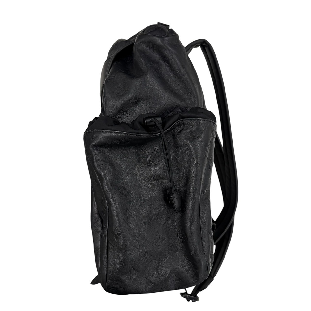 LOUIS VUITTON ルイヴィトン M43680 ディスカバリーバックパック モノグラムシャドウ ブラック - 画像 (4)