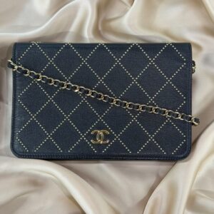 シャネル CHANEL AP0250 スタッズチェーンウォレット ブラック