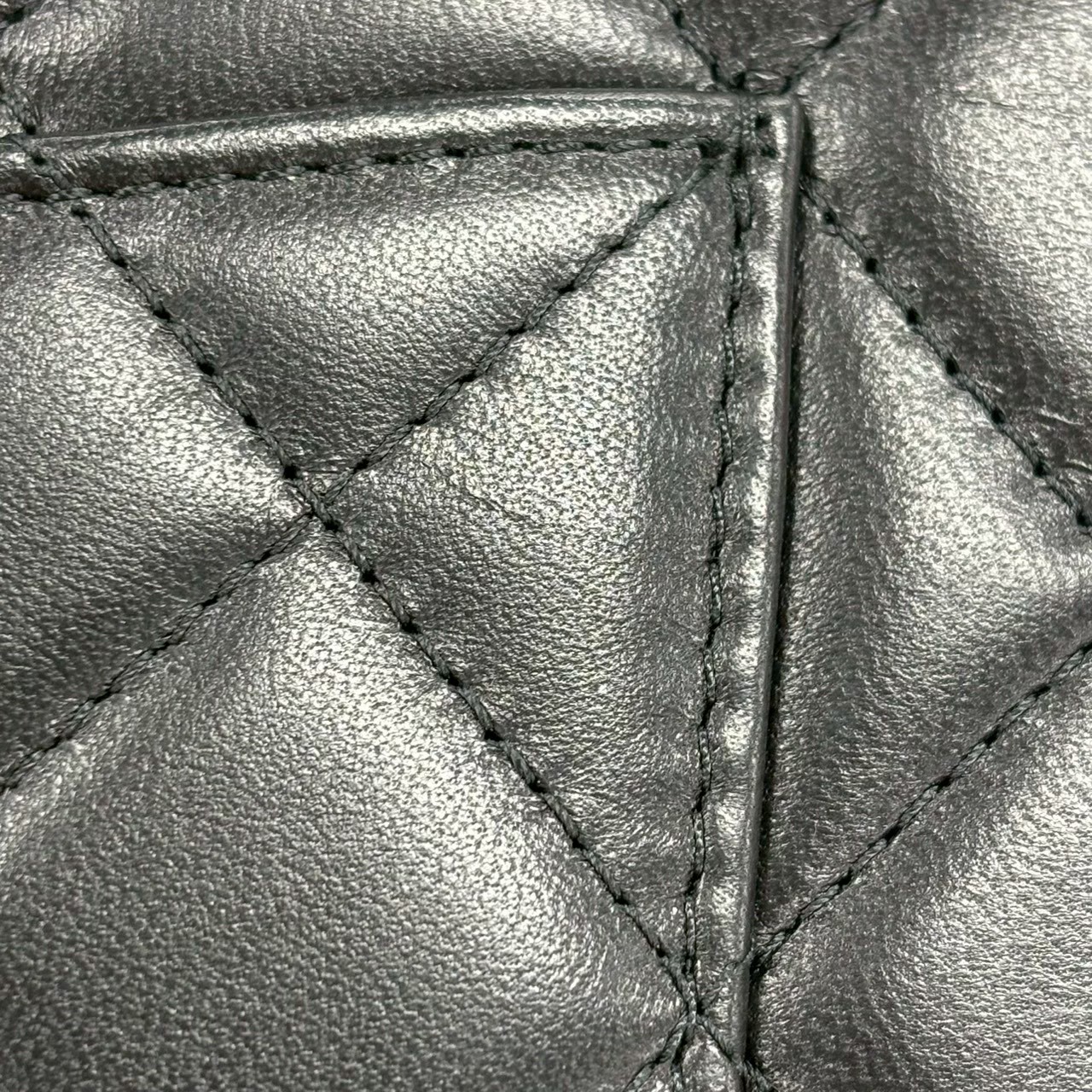 CHANEL シャネル AP0250 マトラッセ チェーンウォレット ゴールド金具 ラムスキン (2018年頃) ブラック - 画像 (8)