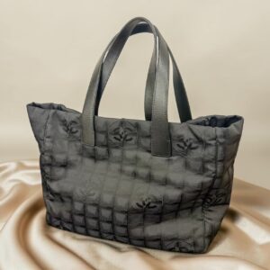 CHANEL シャネル A15991 ニュートラベルラインMMトートバッグ ブラック