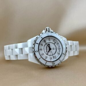 CHANEL　シャネル　H1628　J12　ホワイト　